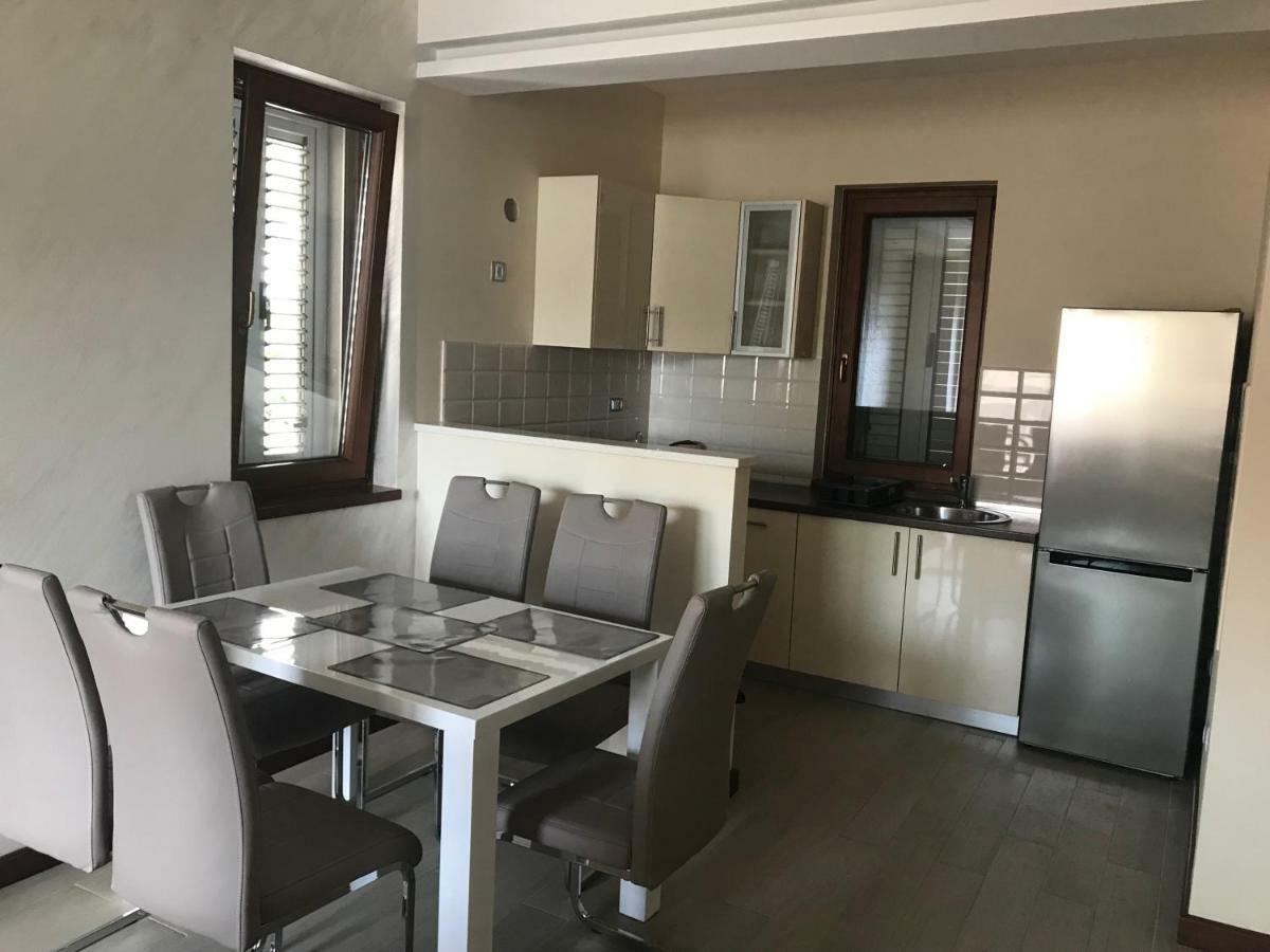 Apartments Admiral Herceg Novi Ngoại thất bức ảnh